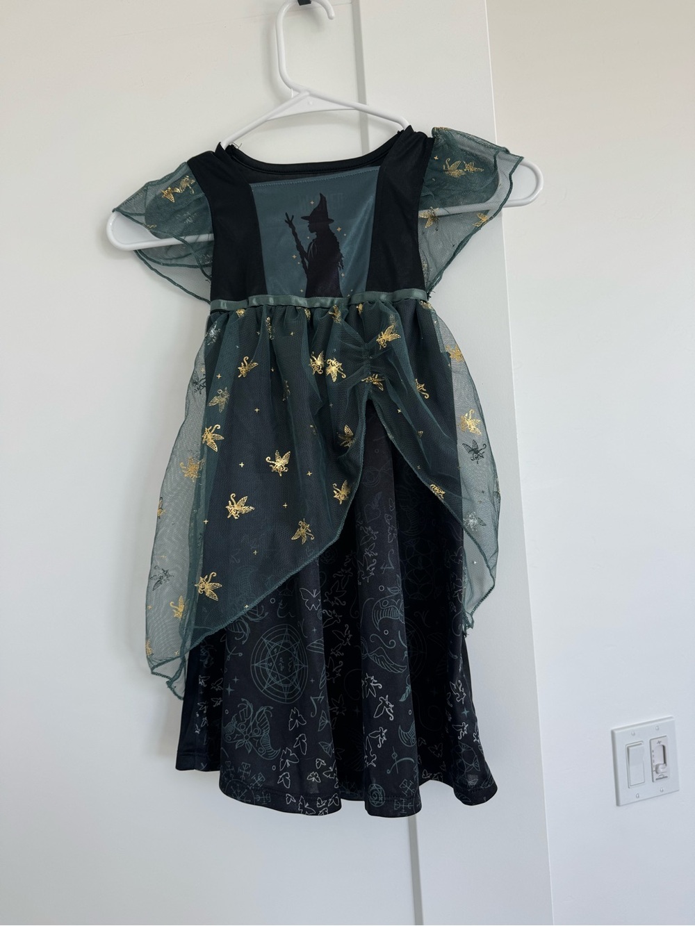 Kids Black & Dark Green Witch Nightgown with Gold Star Accents